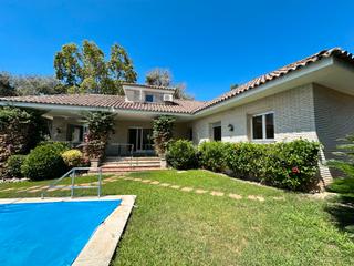 Xalet  Carrer ginebra. Exclusivo chalet en vila fortuny  cambrils, a pasos del castill