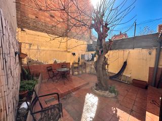 Planta baixa  Carrer de pujades. Terraza privada de 28 m2