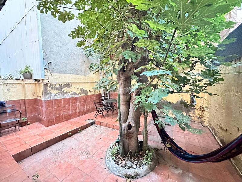 Foto f0c64990-7dcd-4505-ae72-d460e5b6f905. Erdgeschoss mit heizung in Poblenou Barcelona