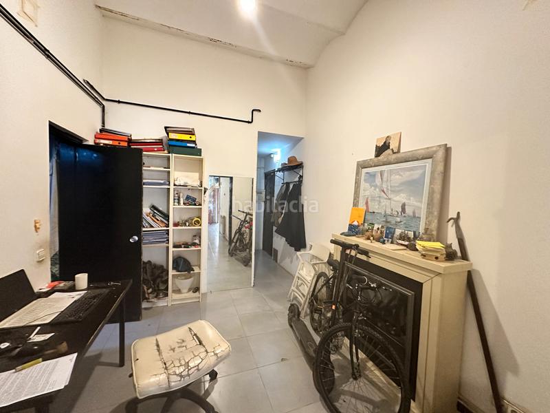 Foto f9f5df2f-2d6d-4f2d-bb28-23e929b76f90. Erdgeschoss mit heizung in Poblenou Barcelona