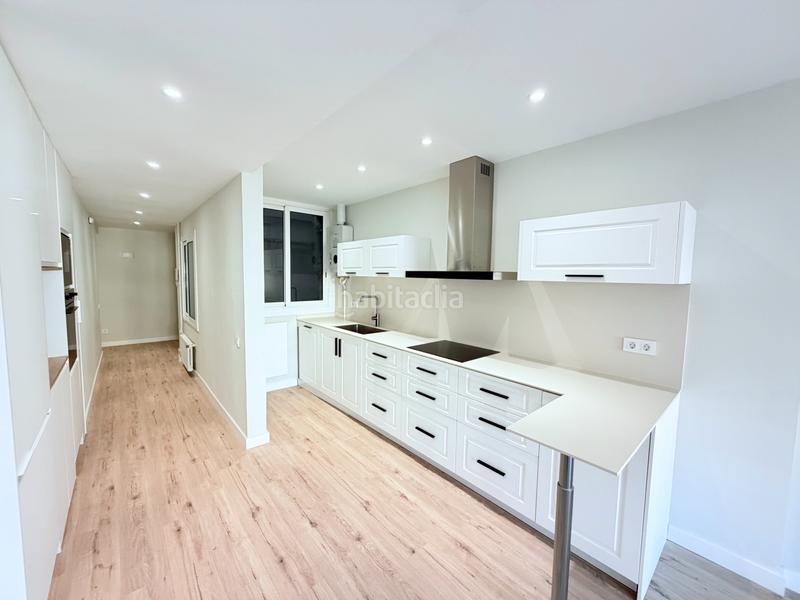 Foto 53cbe832-00bd-461f-a53a-967260b179d5. Pis amb calefacció aparcament a La Nova Esquerra de l´Eixample Barcelona