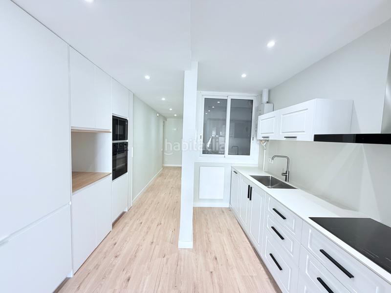 Foto 55e8f4d0-04af-42e8-bdd8-68f578f57ba6. Pis amb calefacció aparcament a La Nova Esquerra de l´Eixample Barcelona