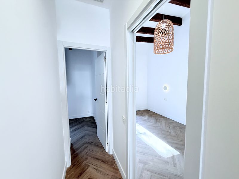 Foto 00867866-2063-45f7-9cfc-189d9273aa27. Àtic amb calefacció a Vila de Gràcia Barcelona