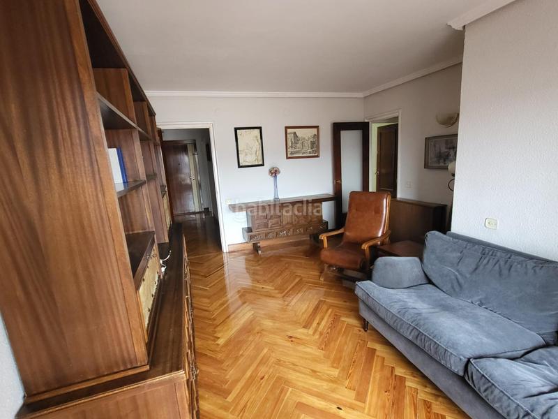 Foto d45d28b6-5f50-4f7a-a441-6f73a40845c8. Pis a calle autonomia 53 a Ametzola Bilbao