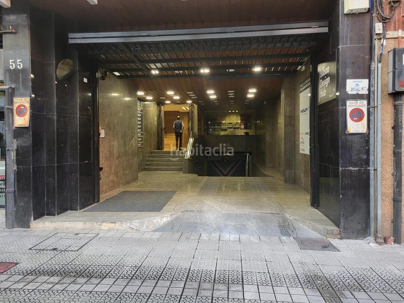 Foto ae3d82b9-2e3f-48c2-8e53-073599a0e217. Aparcament cotxe a Sabino Arana-Jesuitas Bilbao