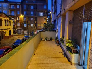 Pis  Calle caja de ahorros. Venta vivienda a reformar en el centro de romo