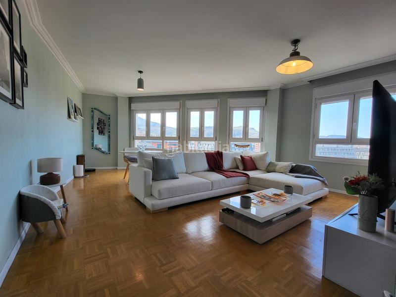 Foto 1997eafa-ba78-4304-9f72-b28cf2a568fb. Piso vent piso mirbilla 3 hab todo exterior en Miribilla Bilbao