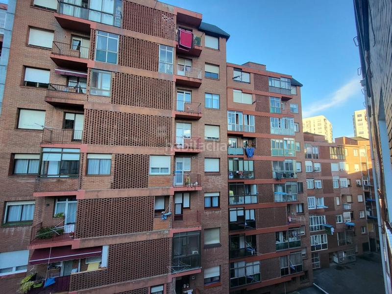 Foto 8e8b20ac-5935-4fca-b65b-56ffd0b5f398. Appartement dans calle perez galdos 52 dans Basurtu Bilbao