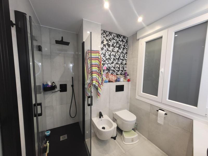 Foto 1a5f1944-4e48-4817-a5c6-e38800dab2d6. Piso apartamento lujo en avd ferrocarril en Ametzola Bilbao