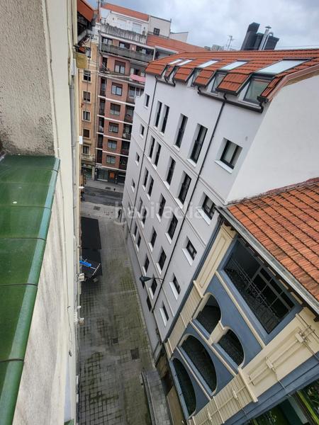 Foto 164db2aa-0954-4d1f-ab21-aa668f66b0af. Piso venta vivienda para segregar con terraza en Zabalburu Bilbao