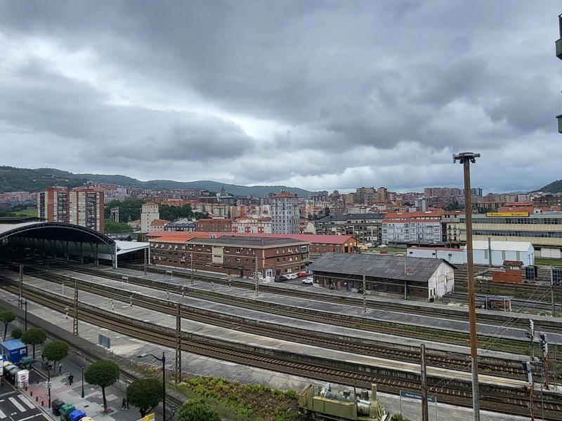 Foto 3c79c38a-2609-4793-9167-7c8a5ce0234c. Piso venta vivienda para segregar con terraza en Zabalburu Bilbao