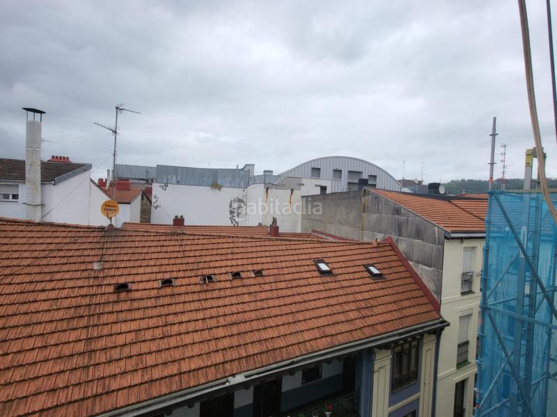Foto 97715f5e-bc9e-4193-a418-d345095709aa. Piso venta vivienda para segregar con terraza en Zabalburu Bilbao