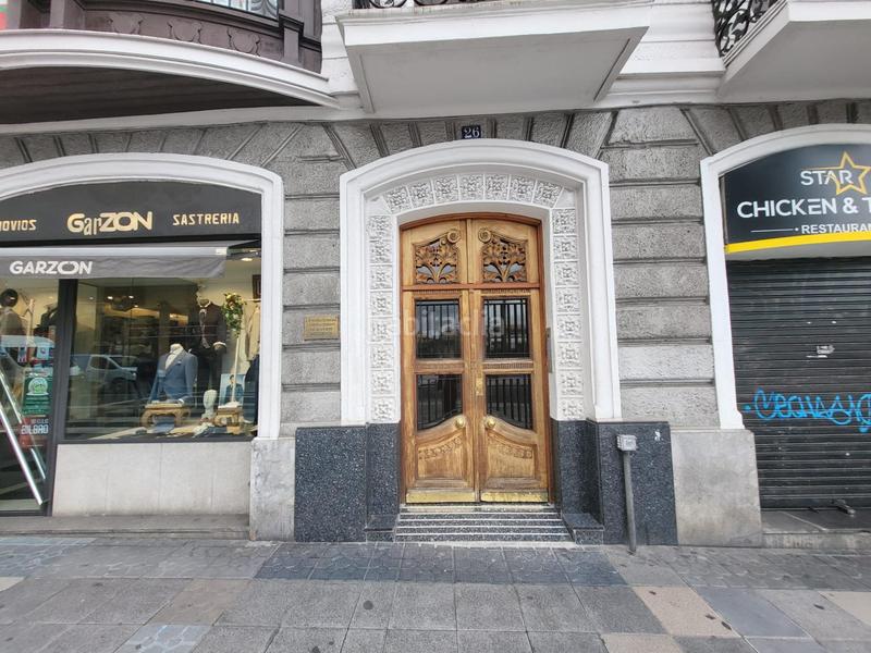 Foto ae89a910-20f7-4c33-a595-577d73cdf93e. Piso venta vivienda para segregar con terraza en Zabalburu Bilbao