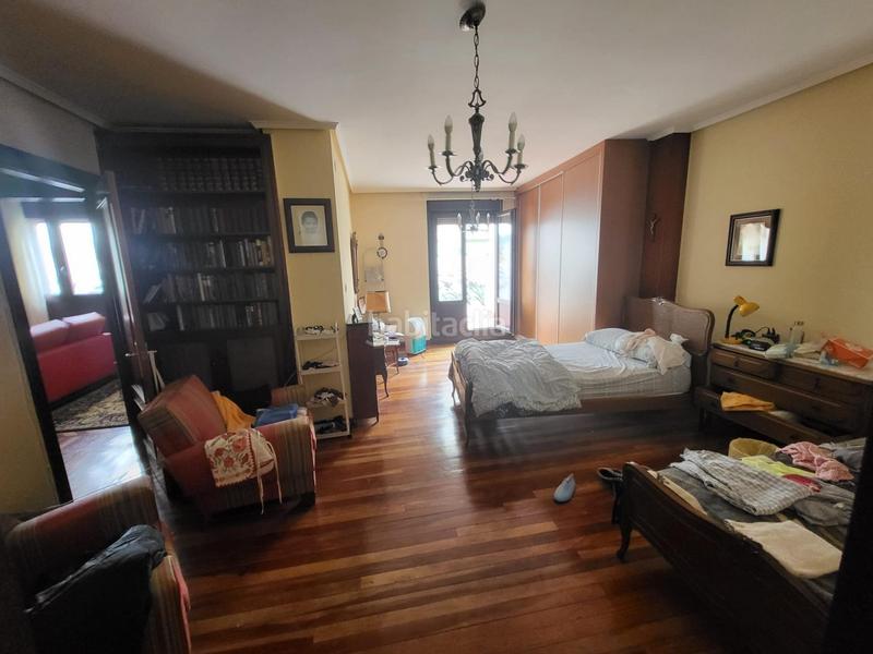 Foto c8a5f9d6-0e6e-4b37-8b6c-59e35d4115e5. Piso venta vivienda para segregar con terraza en Zabalburu Bilbao