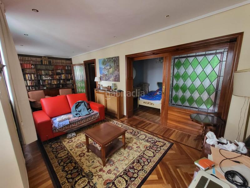 Foto ecd11822-f0af-4e10-8491-c5478c9433ec. Piso venta vivienda para segregar con terraza en Zabalburu Bilbao