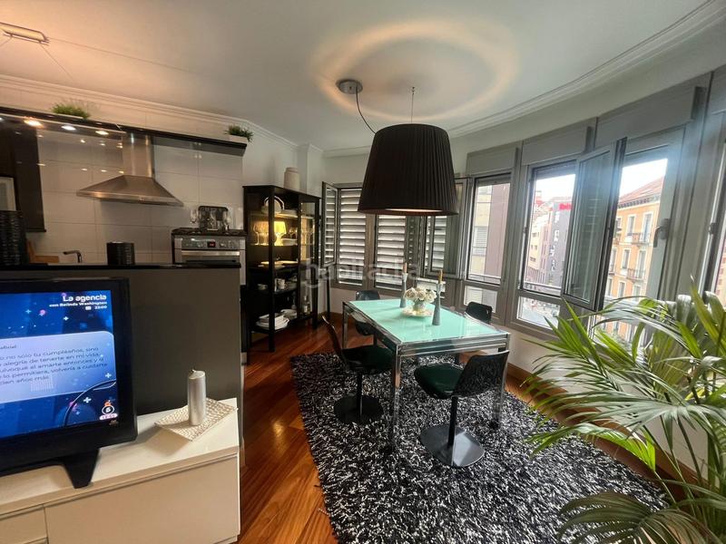 Foto abc51704-65a8-4a7d-a8f2-6e4c4b58afb2. Piso  en venta en calle costa en Zabalburu Bilbao