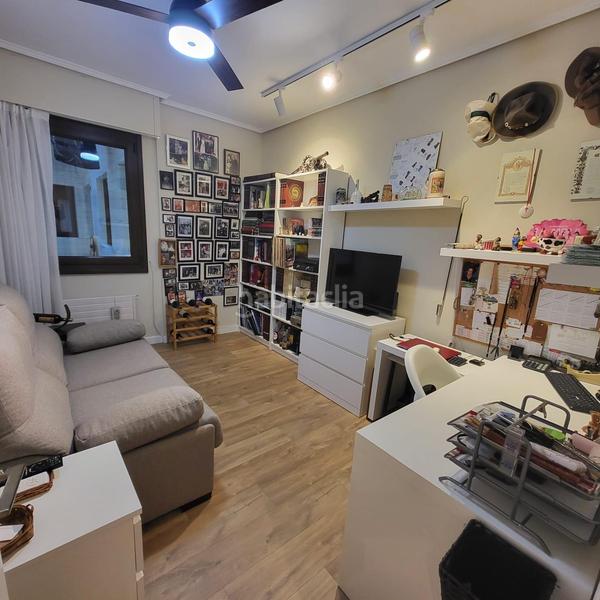 Foto 467ba12c-68cb-42a1-bc6b-336afa997b37. Flat with heating parking in San Pedro de Deusto - La Ribera Bilbao