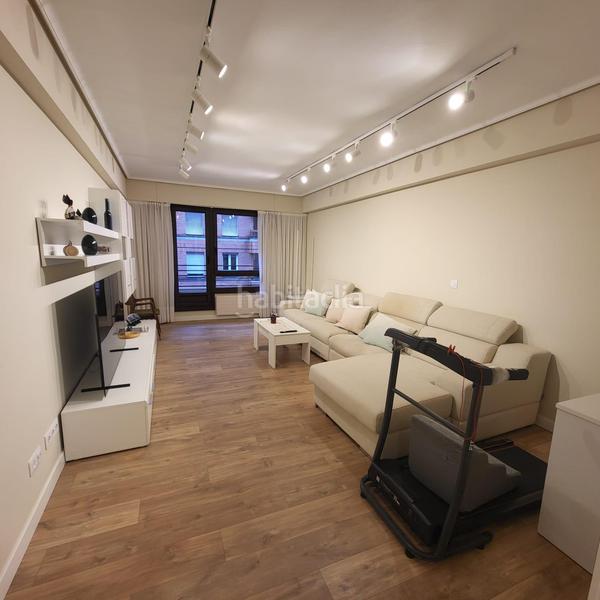 Foto b9634cac-6a4b-42bd-a645-45547dd5e735. Flat with heating parking in San Pedro de Deusto - La Ribera Bilbao