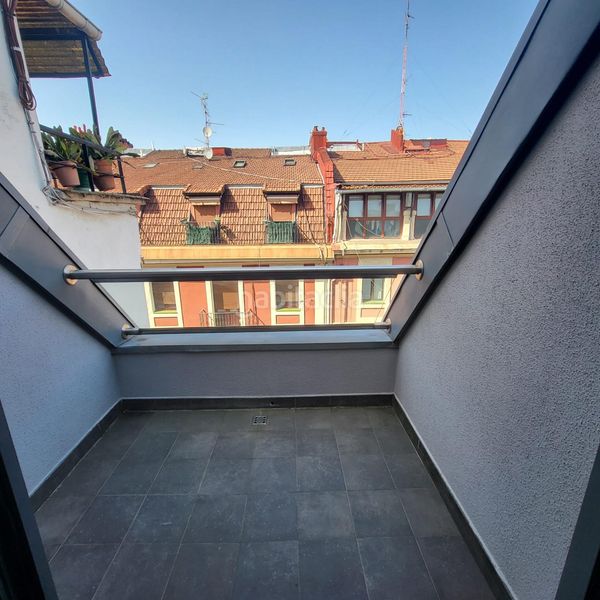 Foto 7a3a01c3-3f86-4b4f-b137-d63a6a6a7c66. Pis amb calefacció aparcament a Ametzola Bilbao