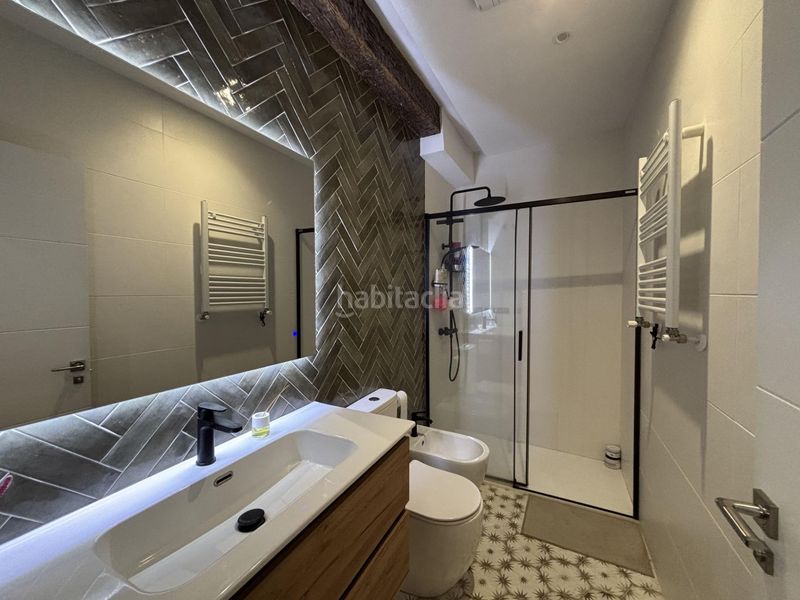 Foto 5a7da146-62be-4b2b-8c74-faf44f7a20b5. Rent flat in Casco Viejo Bilbao