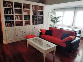 Appartement  Calle pintores zubiaurre. Piso en venta en la casilla