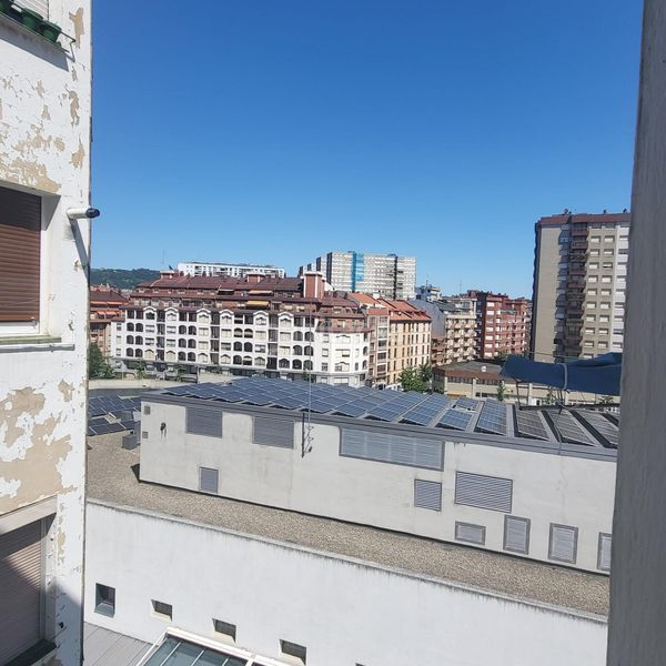 Foto f25038ab-019a-4513-a1ce-dee0a757525f. Pis amb calefacció a Basurtu Bilbao
