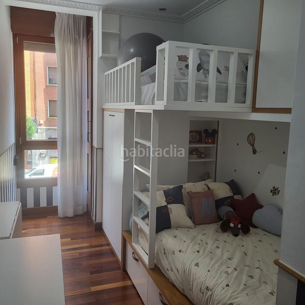 Foto 01528f75-b533-49cb-94f7-d6886b4756ae. Flat with heating in Zona Indautxu Bilbao