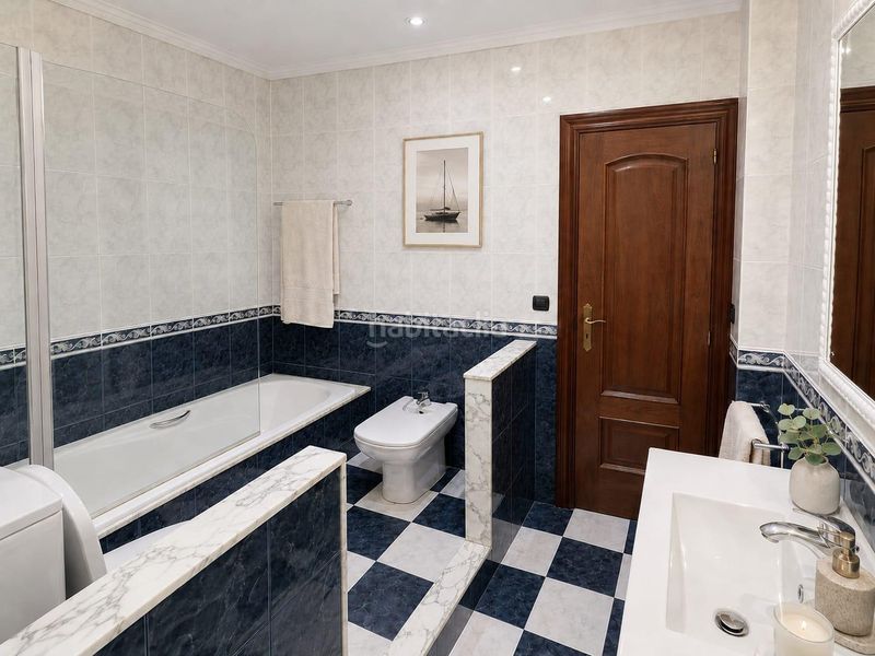 Foto b6d7d5f9-90a8-4e37-9b64-d139bfa4bc98. Flat with heating in Zona Indautxu Bilbao