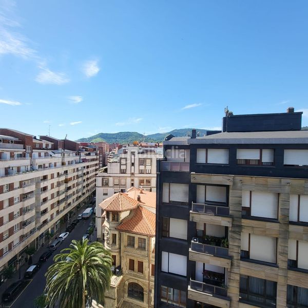 Foto d723cc95-9a66-49d5-a44e-4b4a70e7eeba. Pis amb calefacció a Zona Indautxu Bilbao