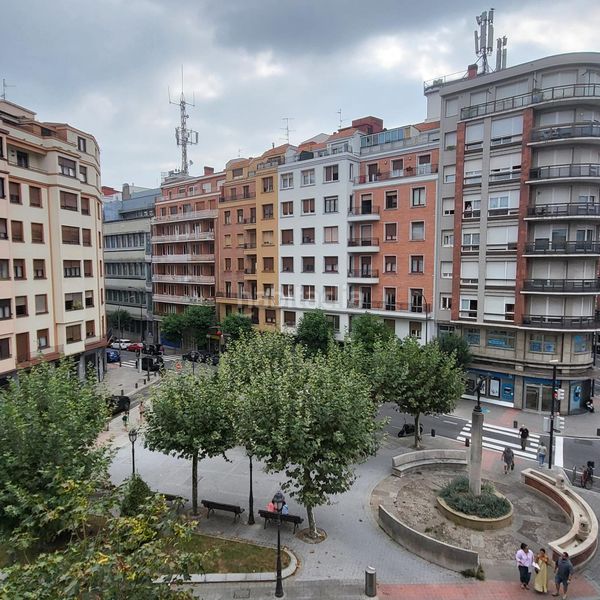 Foto 626df525-56ad-434f-b8f2-6340fb386dbf. Pis amb calefacció a Zona Indautxu Bilbao