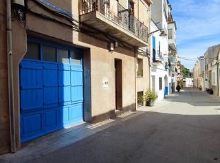 Miete Geschäftsraum  Carrer riera d'en font. Local comercial de 50m2 junto estación de tren y playa