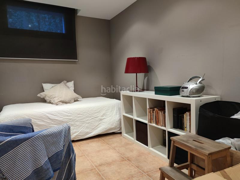 Foto f5768919-3c8b-438e-8948-d89ccb41b613. Miete büro in Tiana