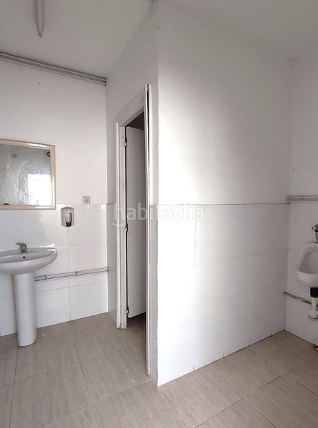 Foto 76992c4a-51ed-4363-8f3c-125438548134. Lloguer local comercial a Montgat