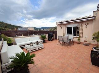 Àtic  Carrer badalona. Ático dúplex de 120m2 con terraza y parking