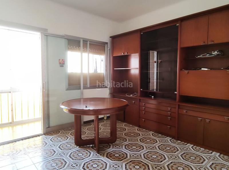 Foto 2bb6477b-0d28-4b2b-b09f-32b55f616f6c. Piso vivienda de 70m2 completamente exterior en Montgat