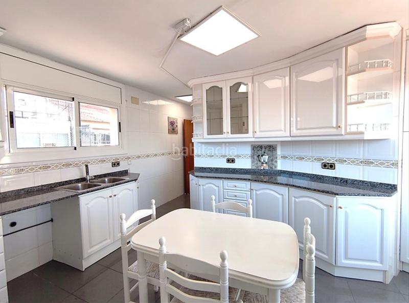 Foto 0eb95d54-62f9-41c2-80d9-ad9ae24f49a0. Attique avec parking dans Morera Badalona