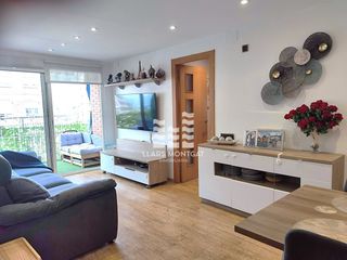 Etagenwohnung  Rambla turó 12 bis. Piso de 70m2 completamente exterior y reformado. ascensor