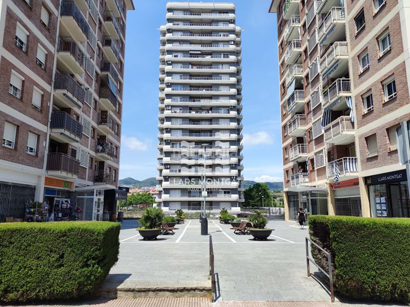 Foto b786701c-f9e4-4e9e-a8d4-d230c154cd43. Local comercial a Montgat