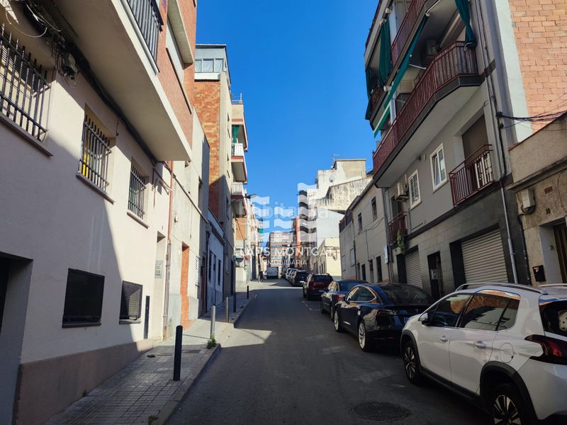 Foto e66812e5-eb6d-46cb-9d2f-042c83eb68d4. Àtic amb calefacció a Lloreda Badalona