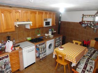 Casa  N/a. Casa de tres plantas en cáceres