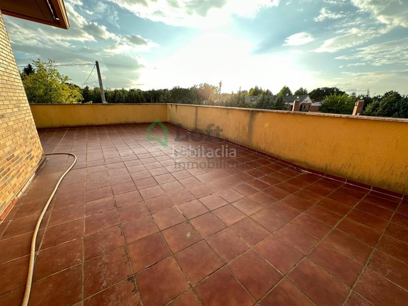 Foto 454879f4-b848-4219-b7b7-43a7eb0f7336. Chalet  con piscina privada en tres arroyos en Badajoz