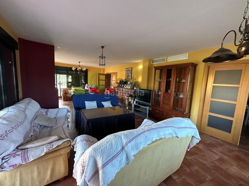 Foto 67b2b8c6-67c6-4906-9b3b-d7ce755fb002. Chalet  con piscina privada en tres arroyos en Badajoz