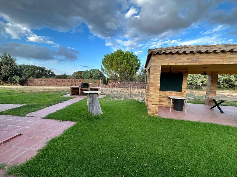 Foto a09a65ee-041e-4c2a-8037-fe68083e6e46. Chalet  con piscina privada en tres arroyos en Badajoz