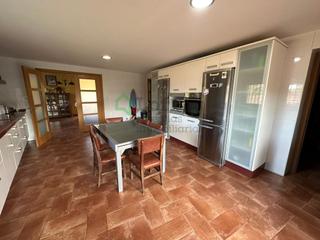 Chalet en Carretera de Sevilla - Los Montitos. Chalet con piscina privada en tres arroyos