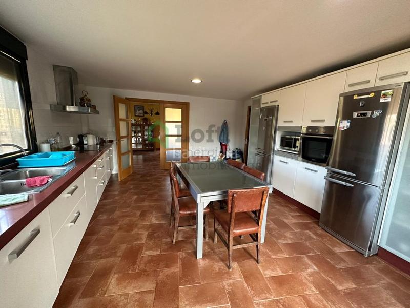 Foto e2687db0-e2c3-4579-b366-b444d6a332ac. Chalet  con piscina privada en tres arroyos en Badajoz