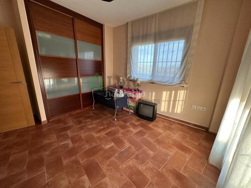 Foto f2a41f16-7c8f-45b3-8ae9-79e570eb6844. Chalet  con piscina privada en tres arroyos en Badajoz