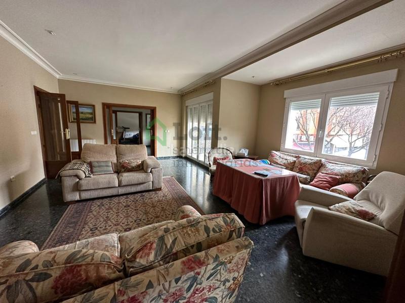 Foto be8e994d-fa59-4122-9e70-6790a66b6ee0. Flat with parking in Santa Marina Badajoz