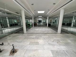 Affitto Locale commerciale  N/a. Amplio local comercial junto avda. juan carlos i