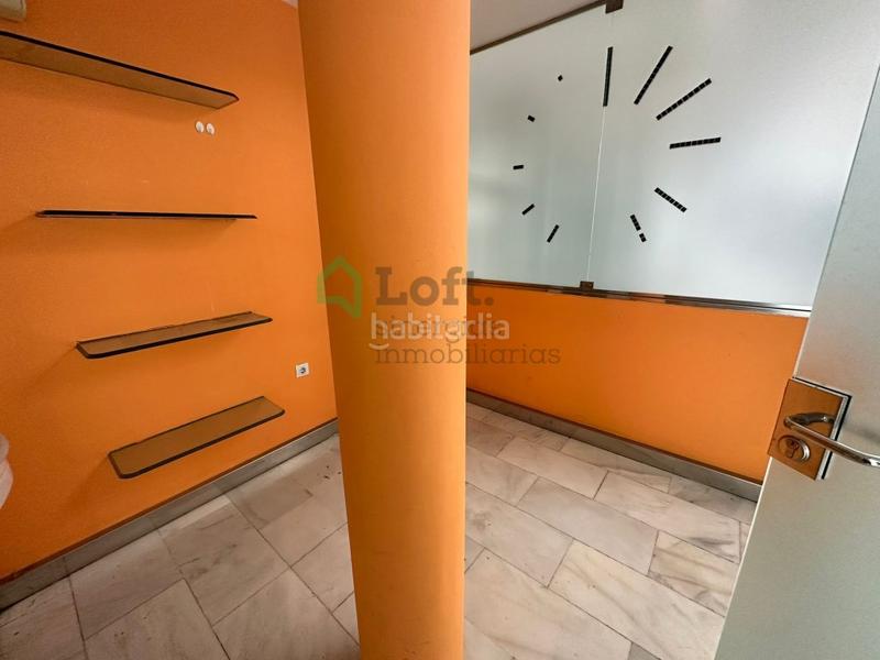 Foto 620f8e63-1447-4e18-95c6-36857ce1b7e1. Alquiler local comercial amplio local comercial junto avda. juan carlos i en Badajoz
