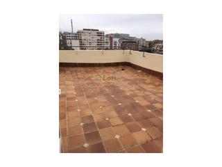 Lloguer Àtic a Santa Marina. Ático dúplex sin muebles próximo al parque de san francisco
